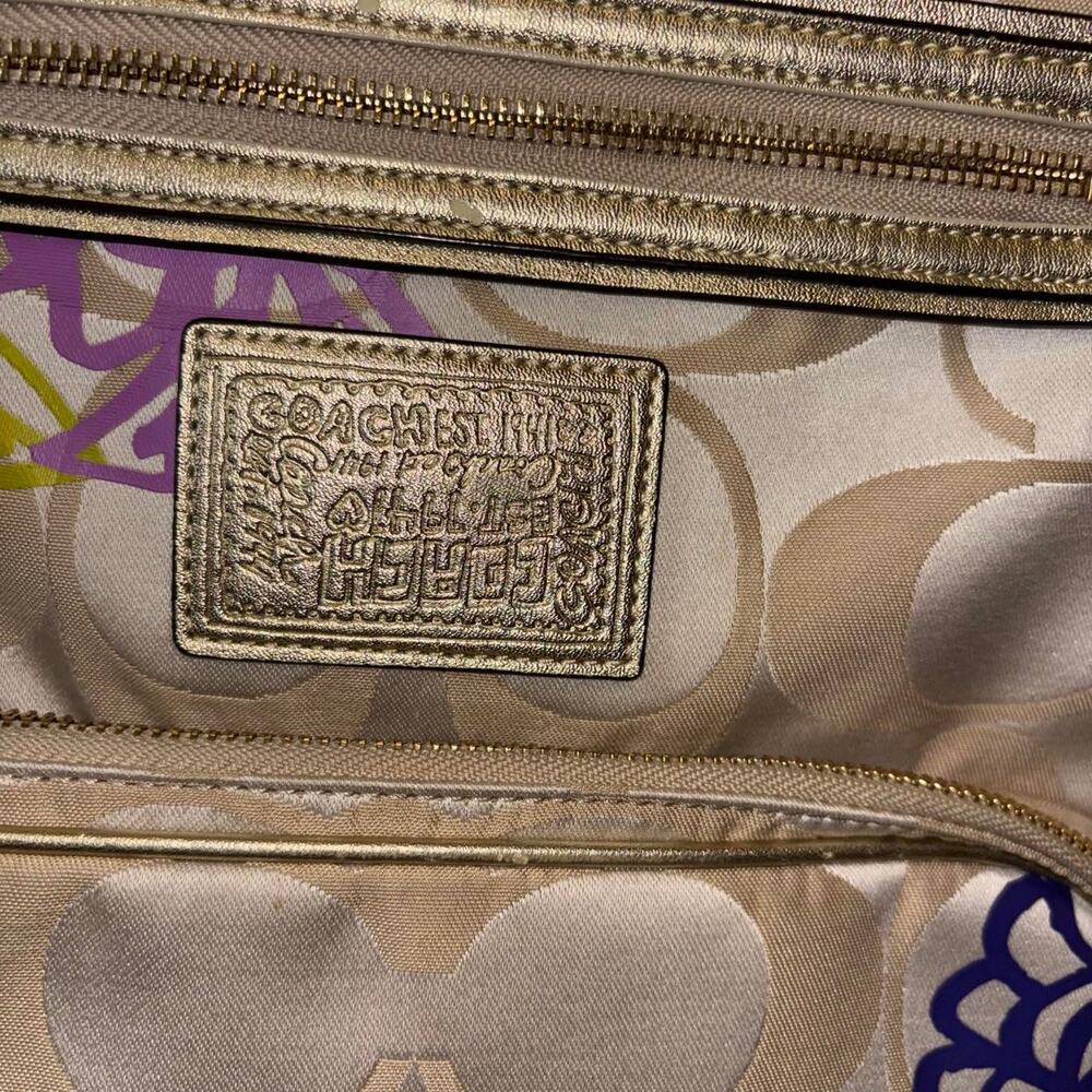 Coach Poppy Signature Backpack 2009-2011 great condition - Picture 7 of 7
